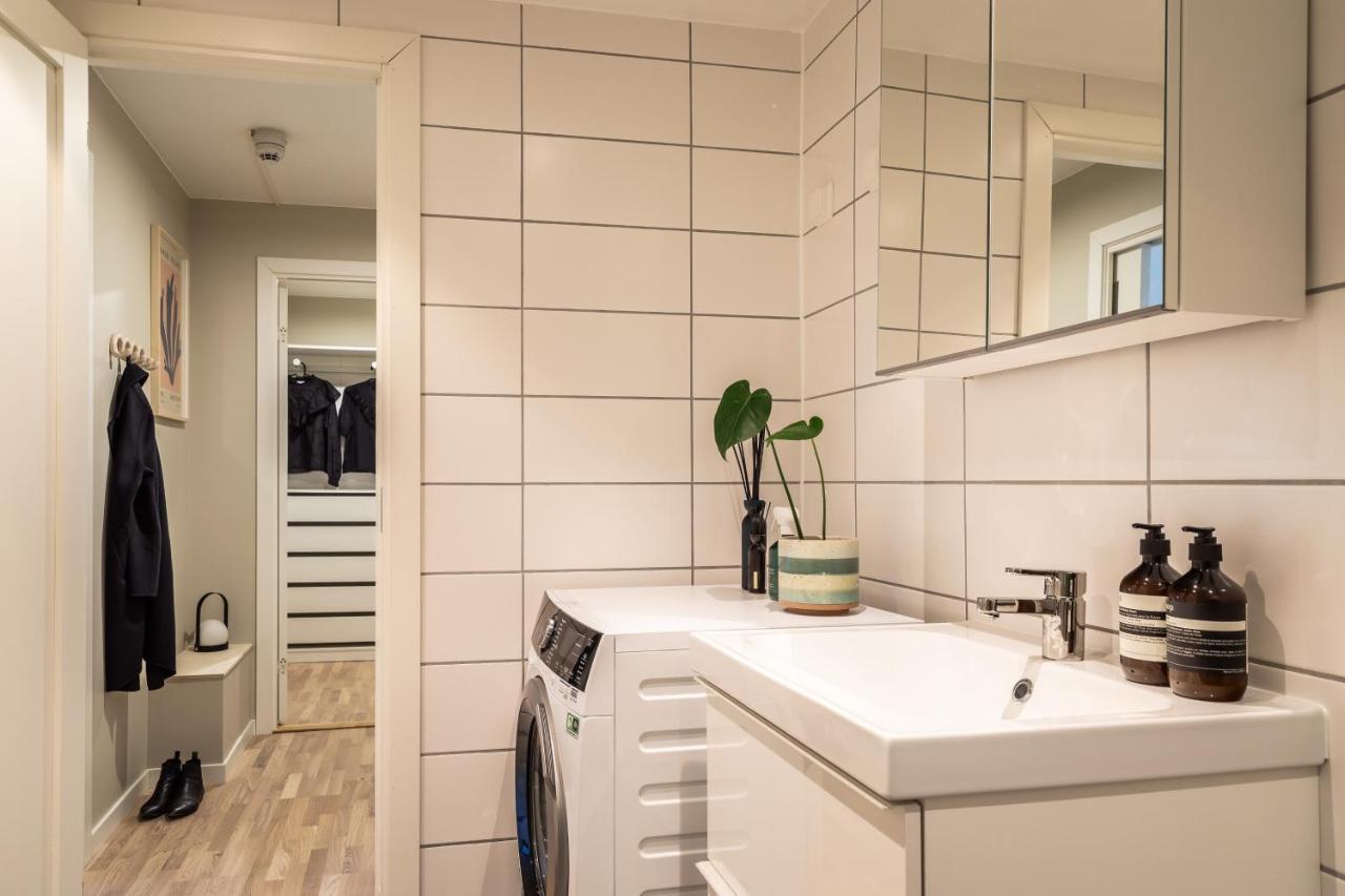 Scandinavian Apartment With 2 Bedrooms And Terrasse - Close To Storo Storsenter And All Public Transport 오슬로 외부 사진